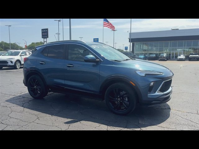 Used 2025 Buick Encore GX Sport Touring w/ Comfort Package FWD image 2