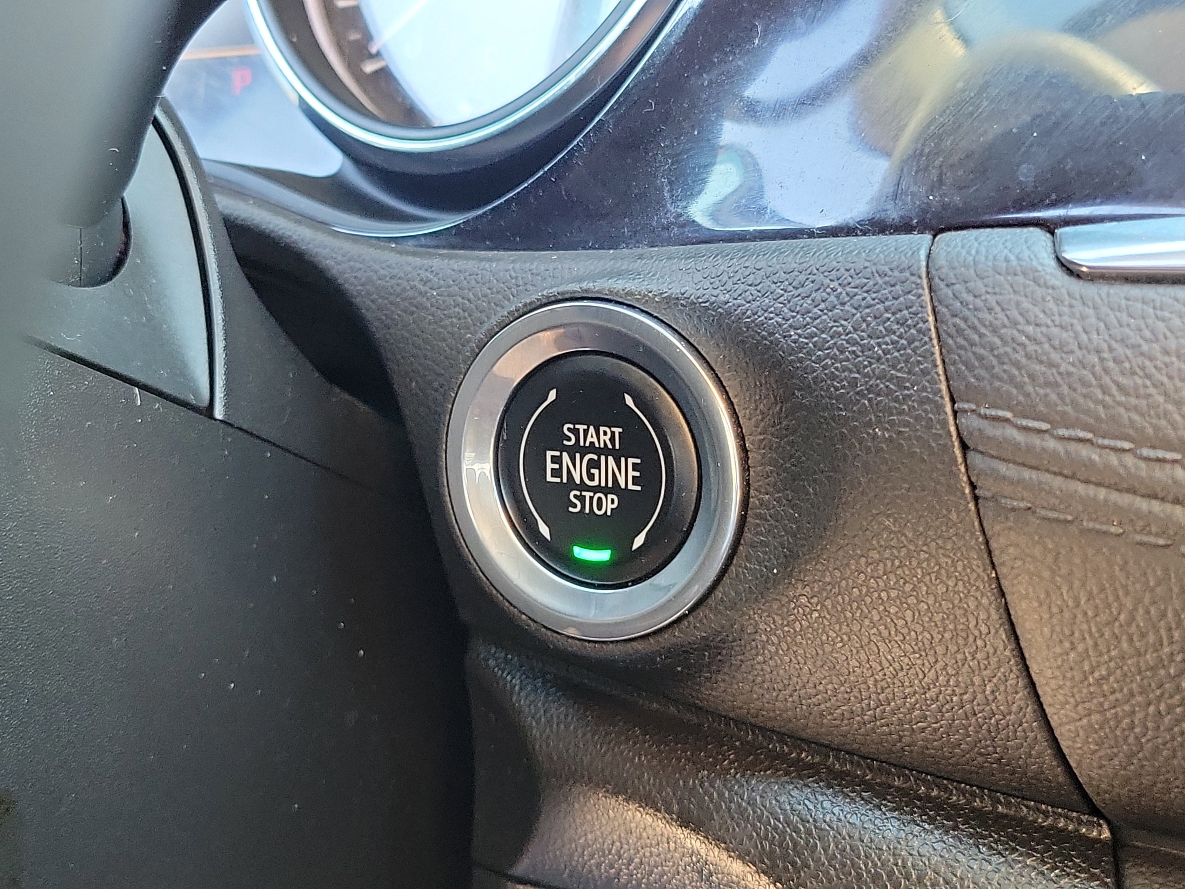 Used 2022 Buick Encore GX Select image 17