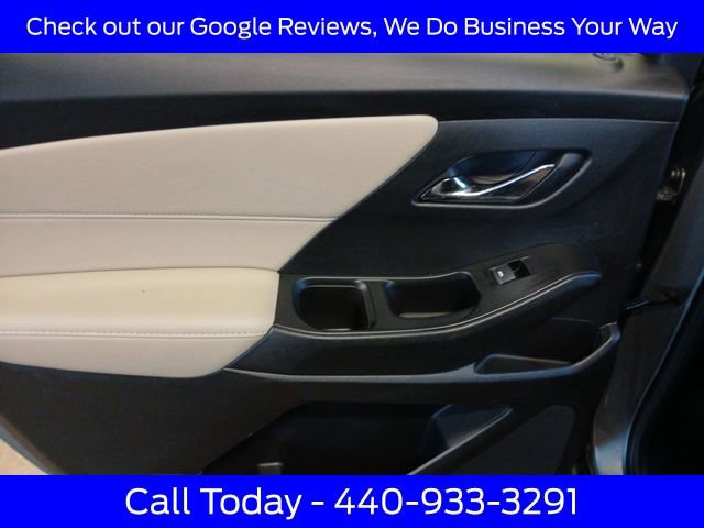 Used 2023 Chevrolet Traverse LS w/ Midnight/Sport Edition image 31