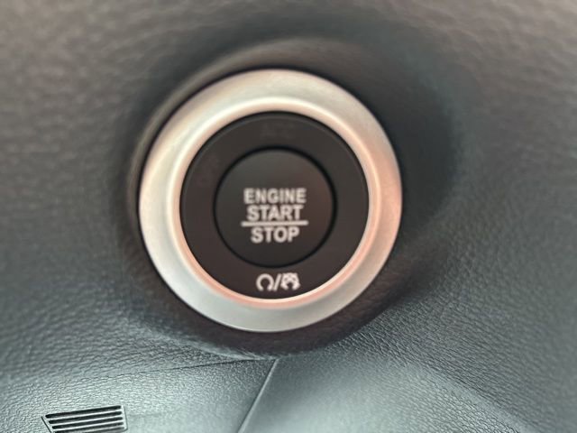 New 2026 Chrysler Pacifica Select FWD image 24
