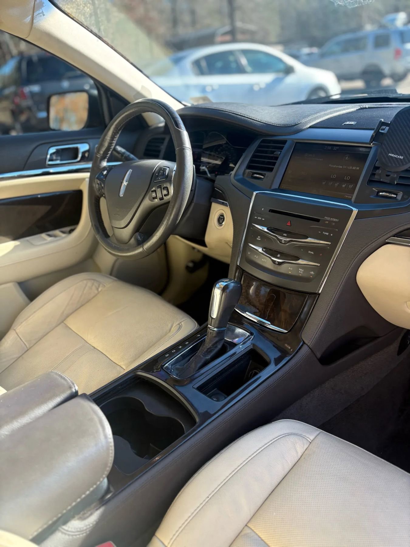 Used 2014 Lincoln MKS w/ Equipment Group 101A image 15