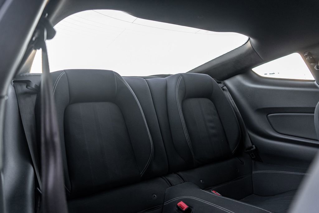 Used 2018 Ford Mustang EcoBoost image 13