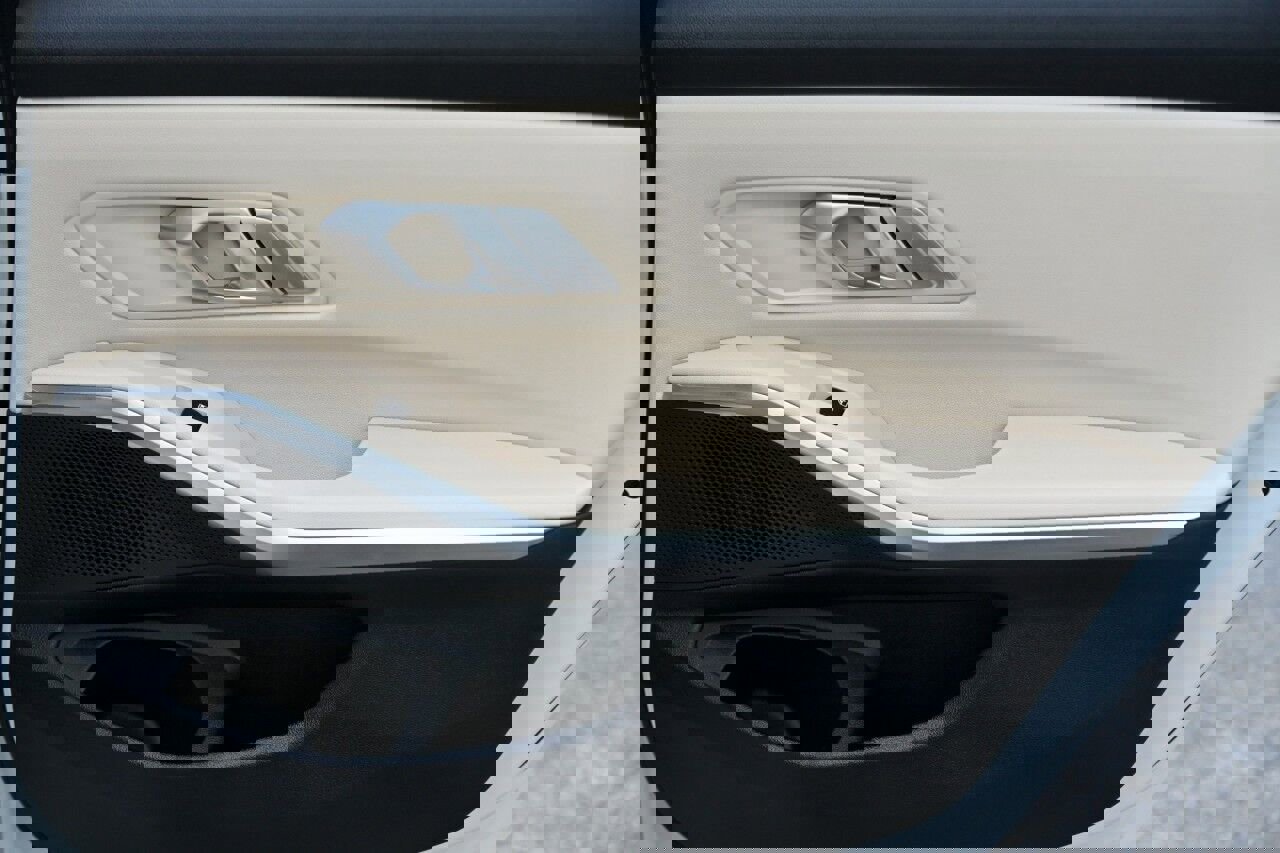 Used 2019 BMW 330i Sedan image 15