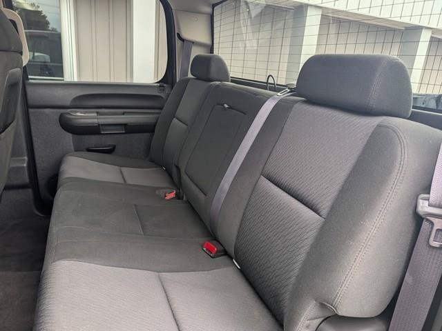 Used 2011 Chevrolet Silverado 2500 LT w/ Interior Plus Package AWD/4WD image 18