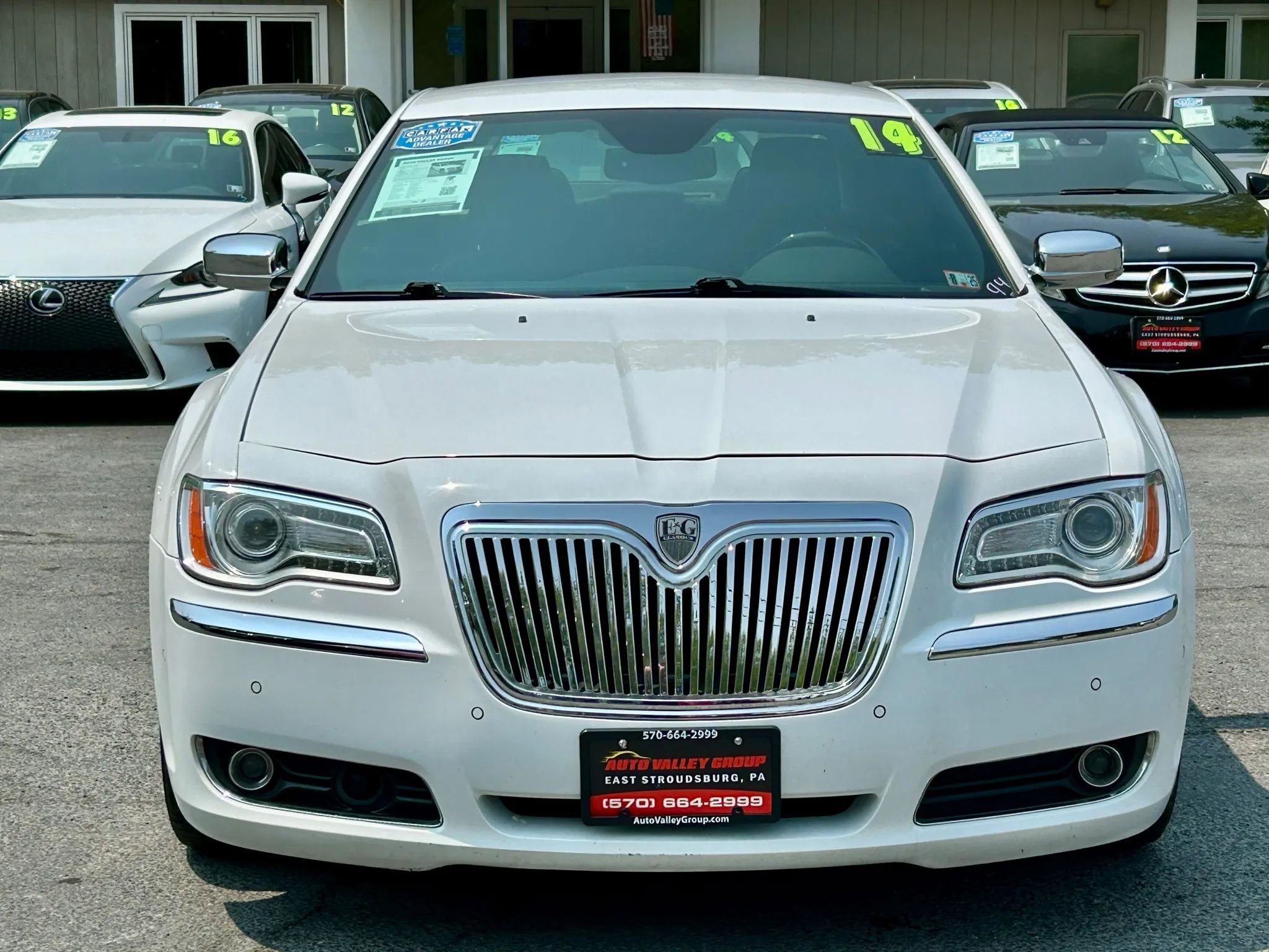 Used 2014 Chrysler 300 C w/ Light Group image 3
