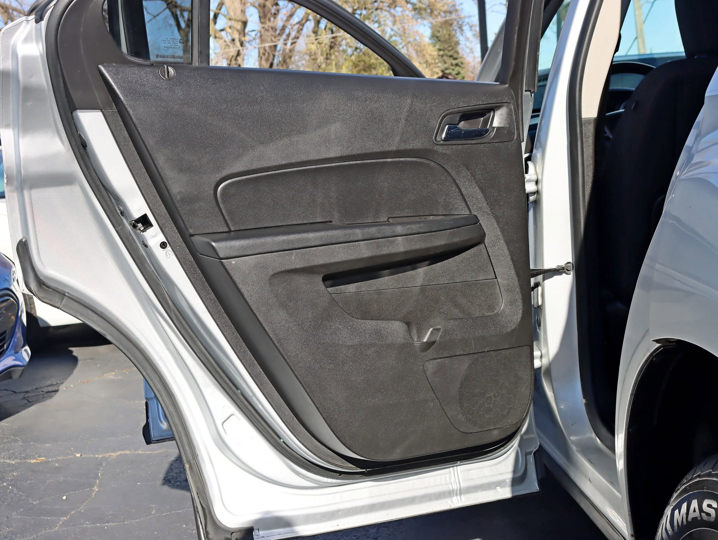 Used 2016 Chevrolet Equinox LT w/ Convenience Package image 30