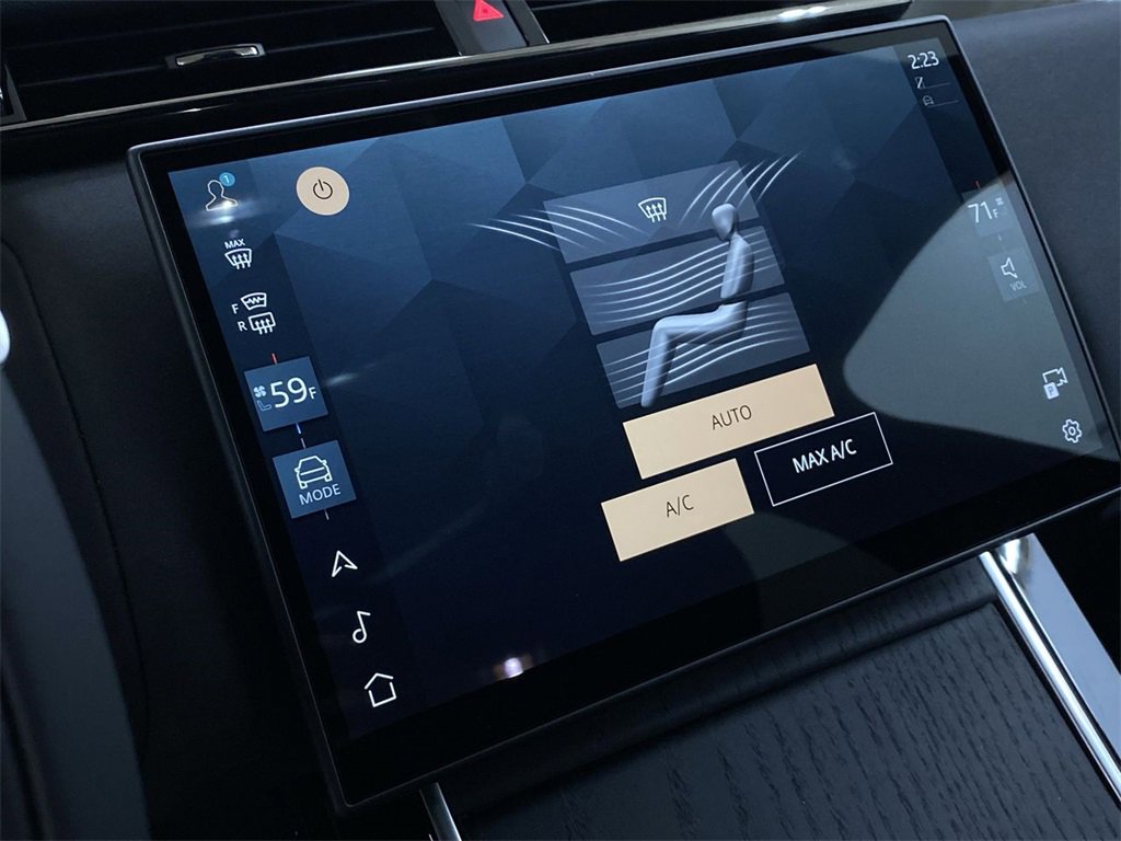 Used 2025 Land Rover Range Rover Velar Dynamic SE image 22