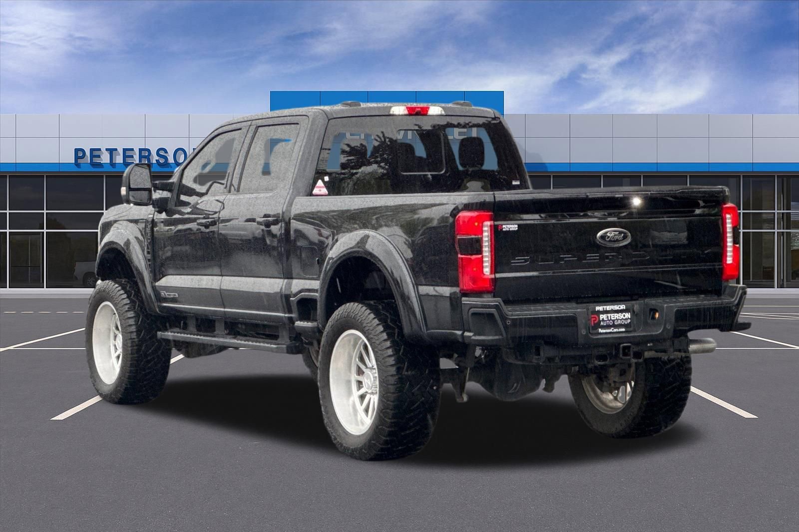 Used 2024 Ford F350 Lariat w/ Lariat Ultimate Package AWD/4WD image 6