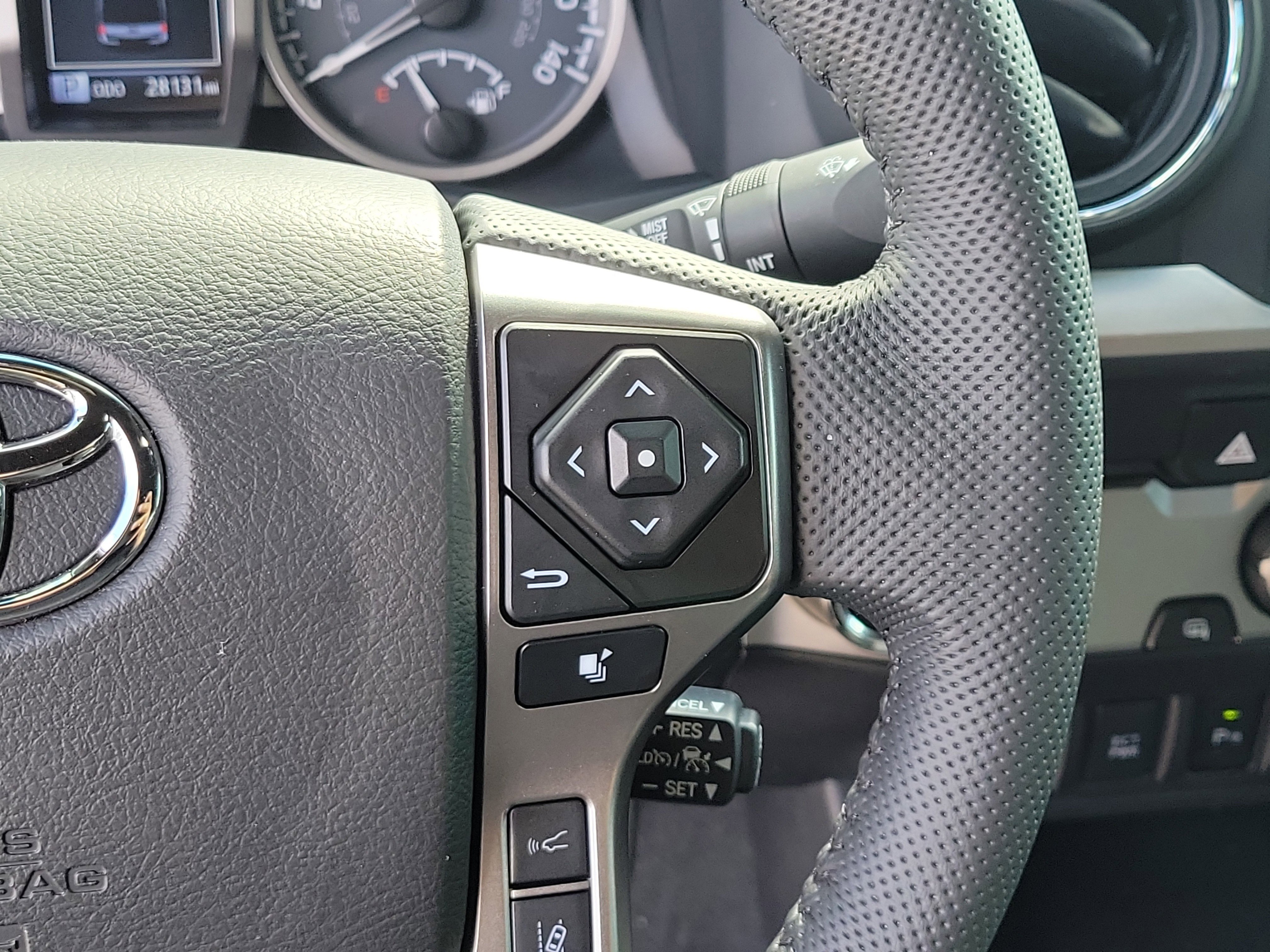 Used 2022 Toyota Tacoma Limited image 24