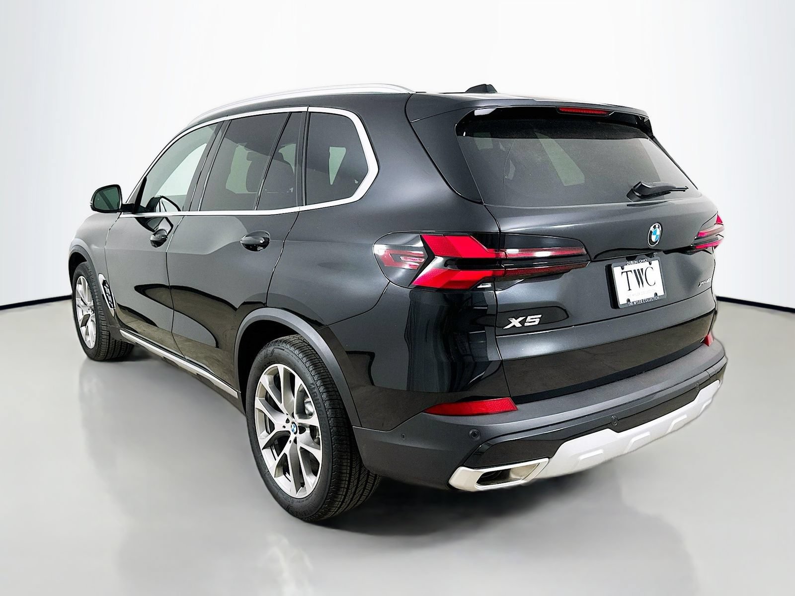 New 2026 BMW X5 xDrive40i w/ Climate Comfort Package AWD/4WD image 7