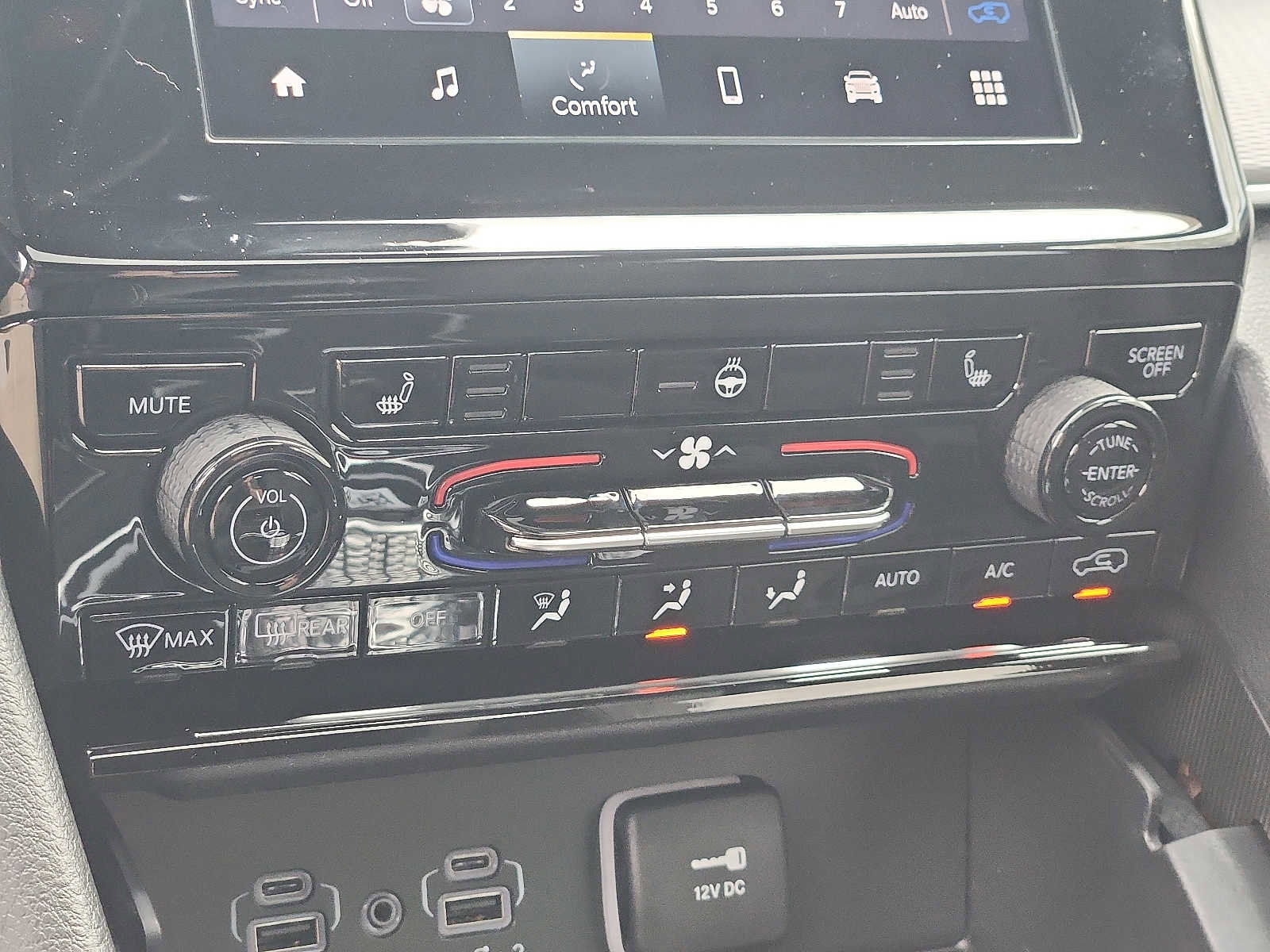 New 2025 Jeep Grand Cherokee Laredo image 12