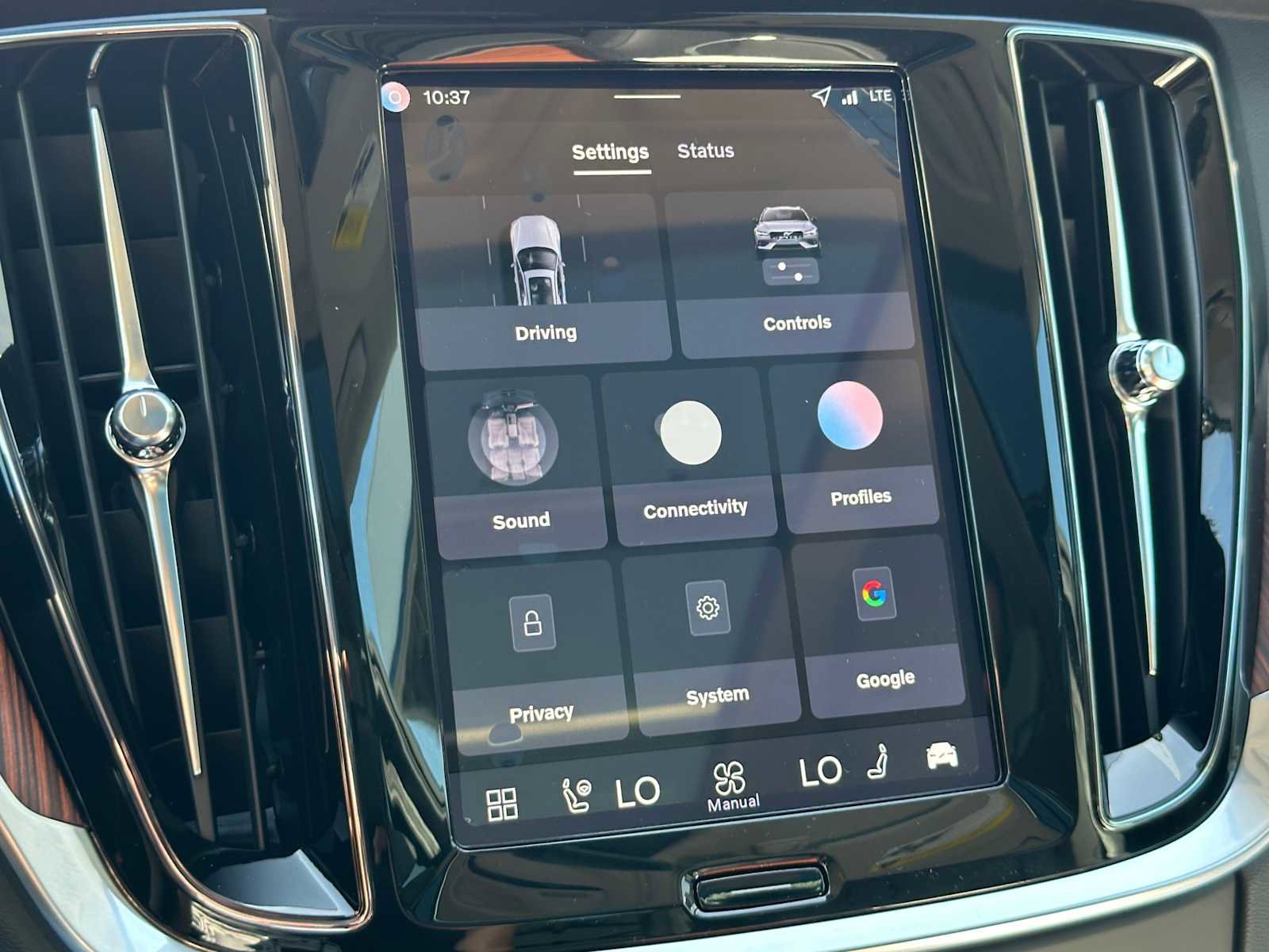 New 2026 Volvo V60 B5 Cross Country Plus w/ Climate Package image 30