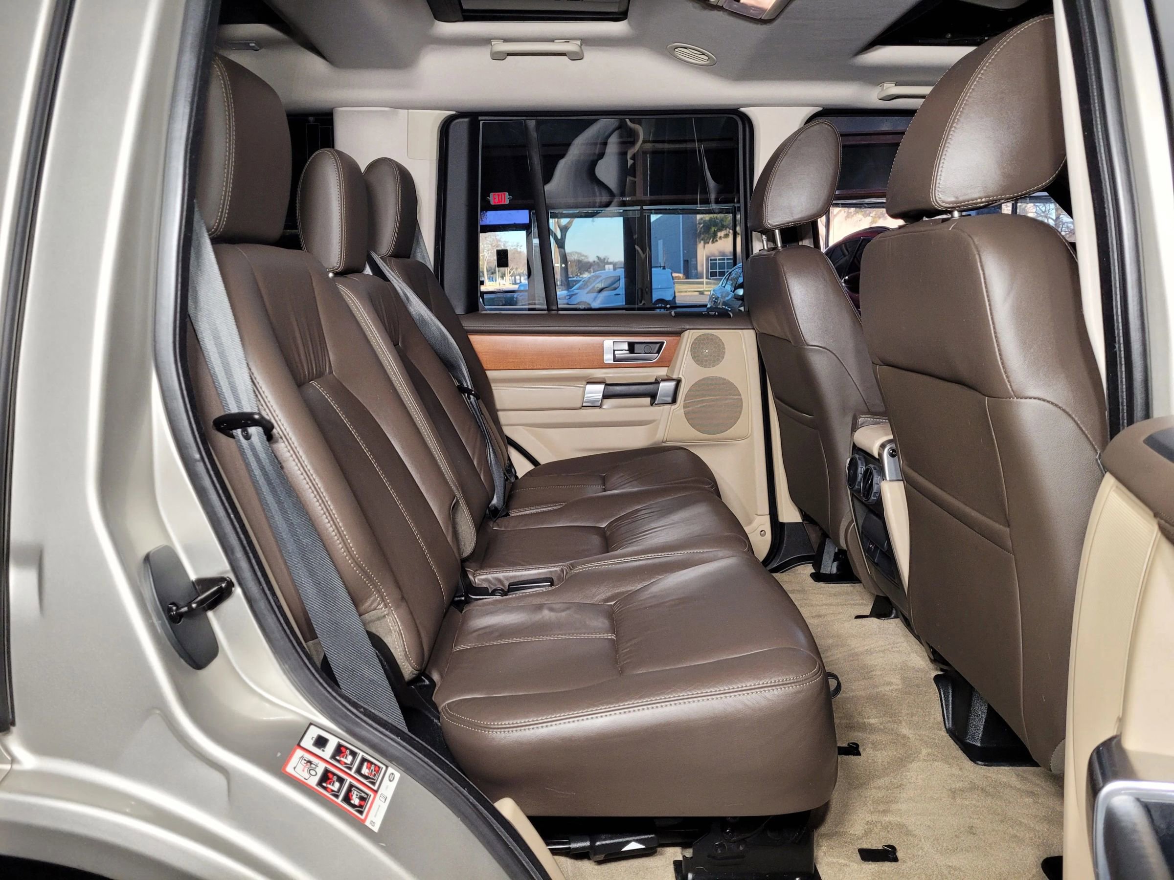 Used 2015 Land Rover LR4 HSE LUX image 45