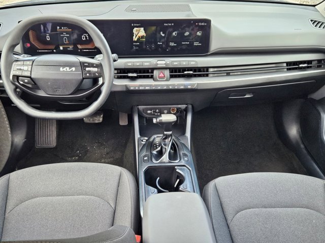 Used 2025 Kia K4 LXS image 27