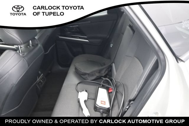 Used 2025 Toyota bZ4X FWD image 30