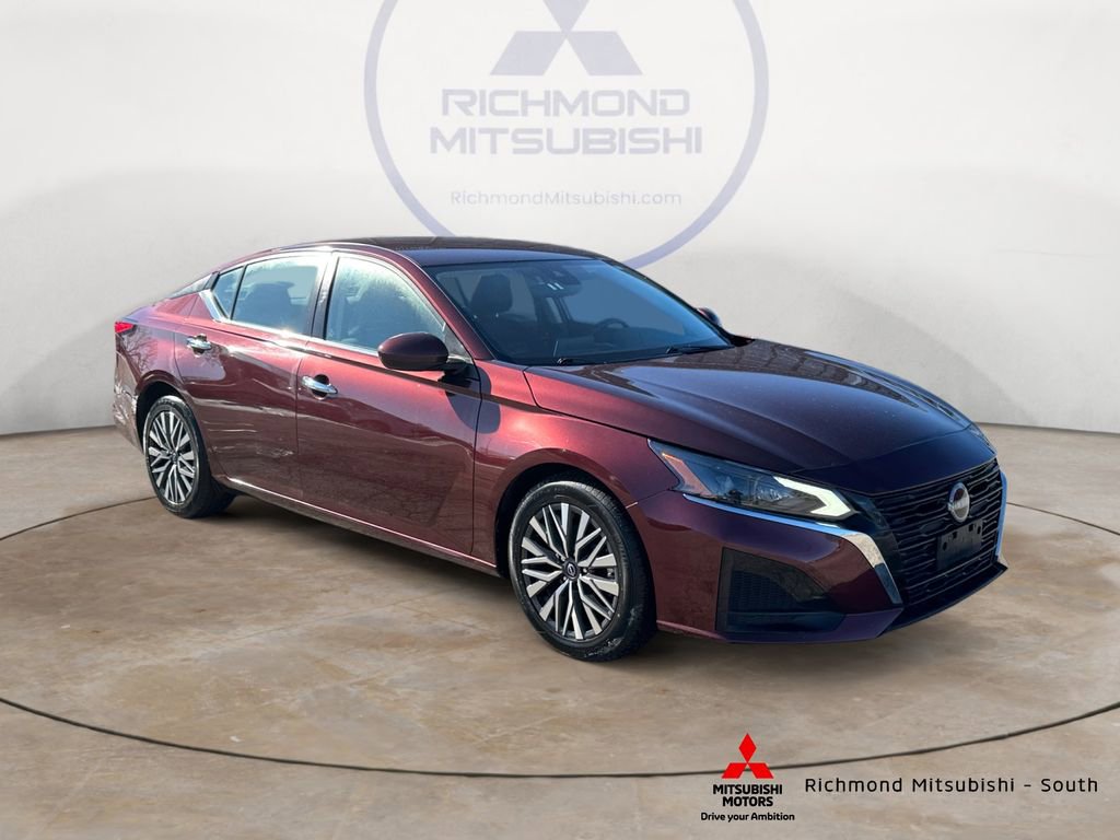 Used 2023 Nissan Altima 2.5 SV image 1