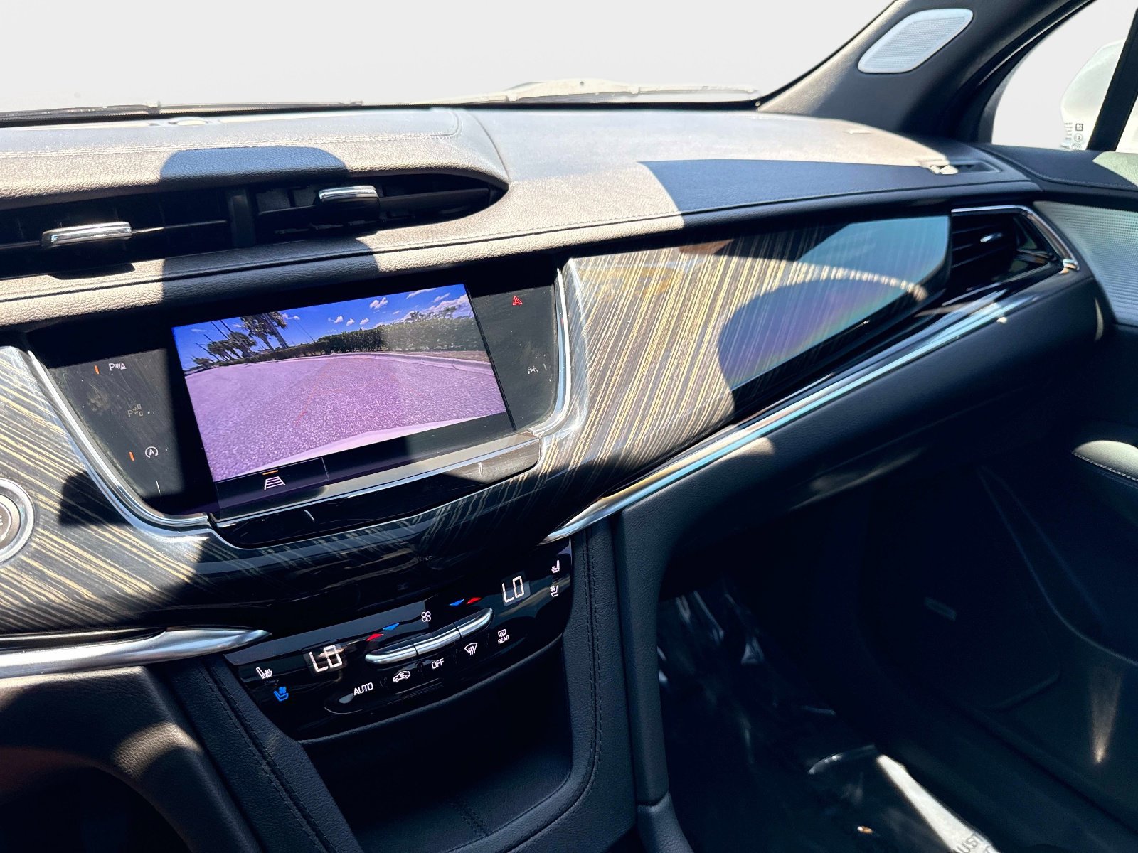 Used 2023 Cadillac XT6 Premium Luxury FWD image 27
