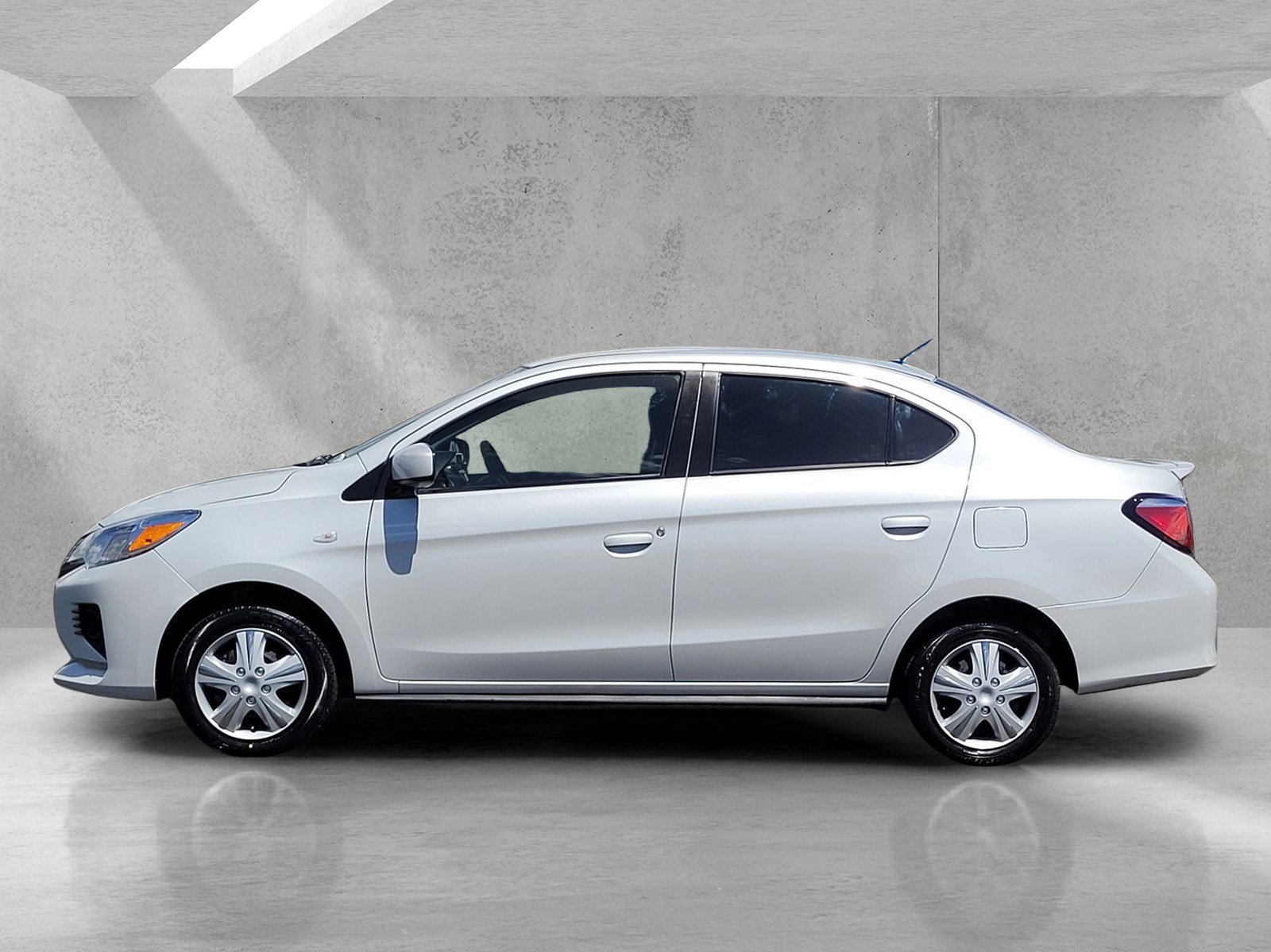 Used 2024 Mitsubishi Mirage G4 ES image 7