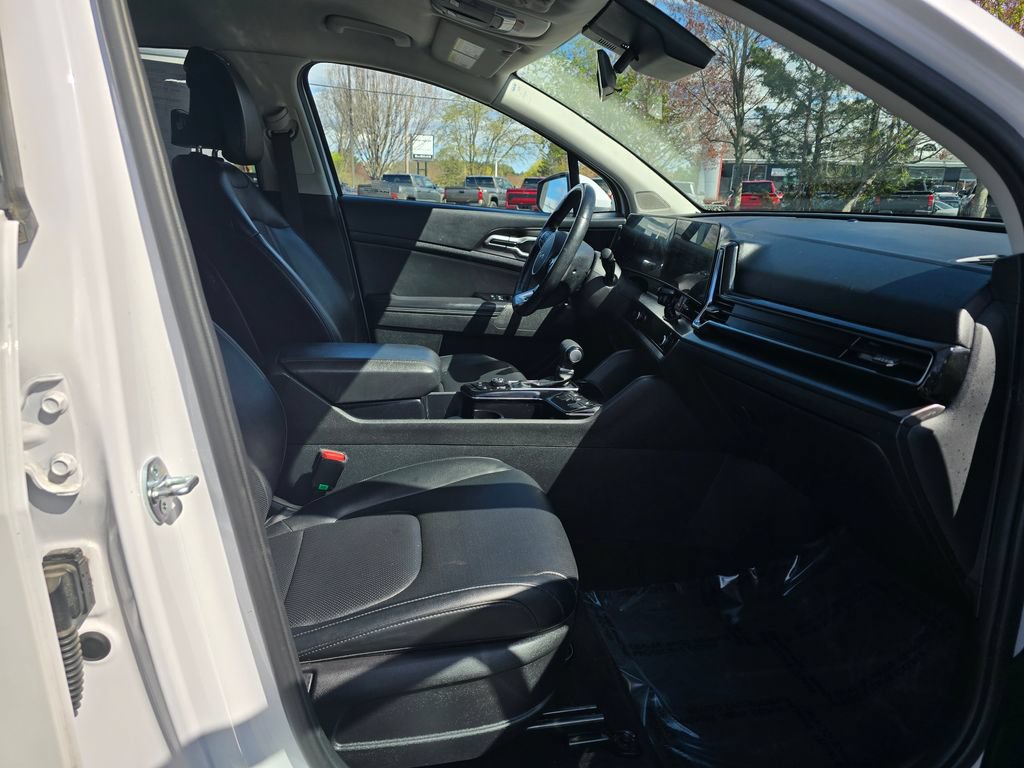 Used 2023 Kia Sportage EX AWD/4WD image 10