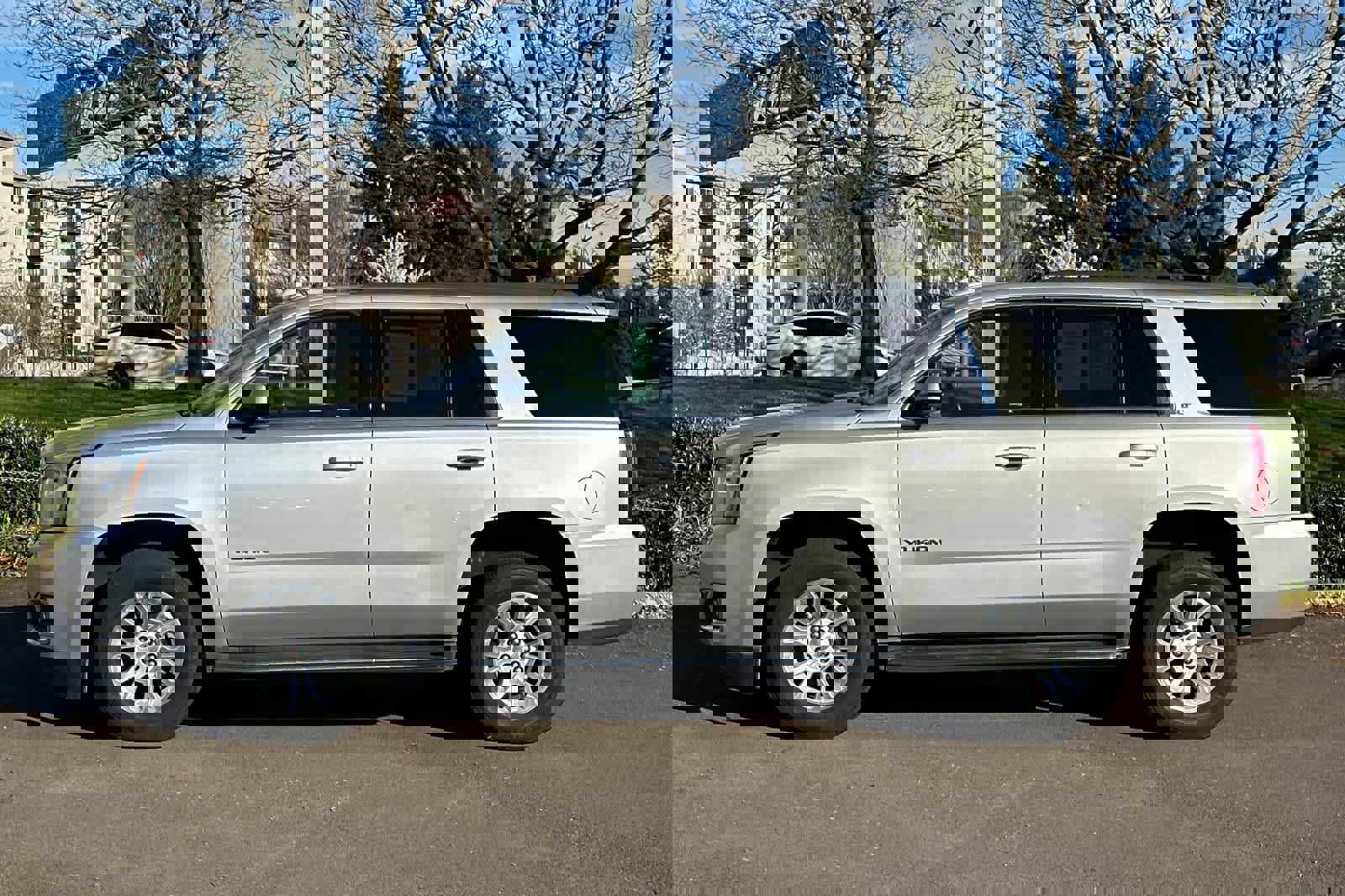 Used 2019 GMC Yukon SLT image 5