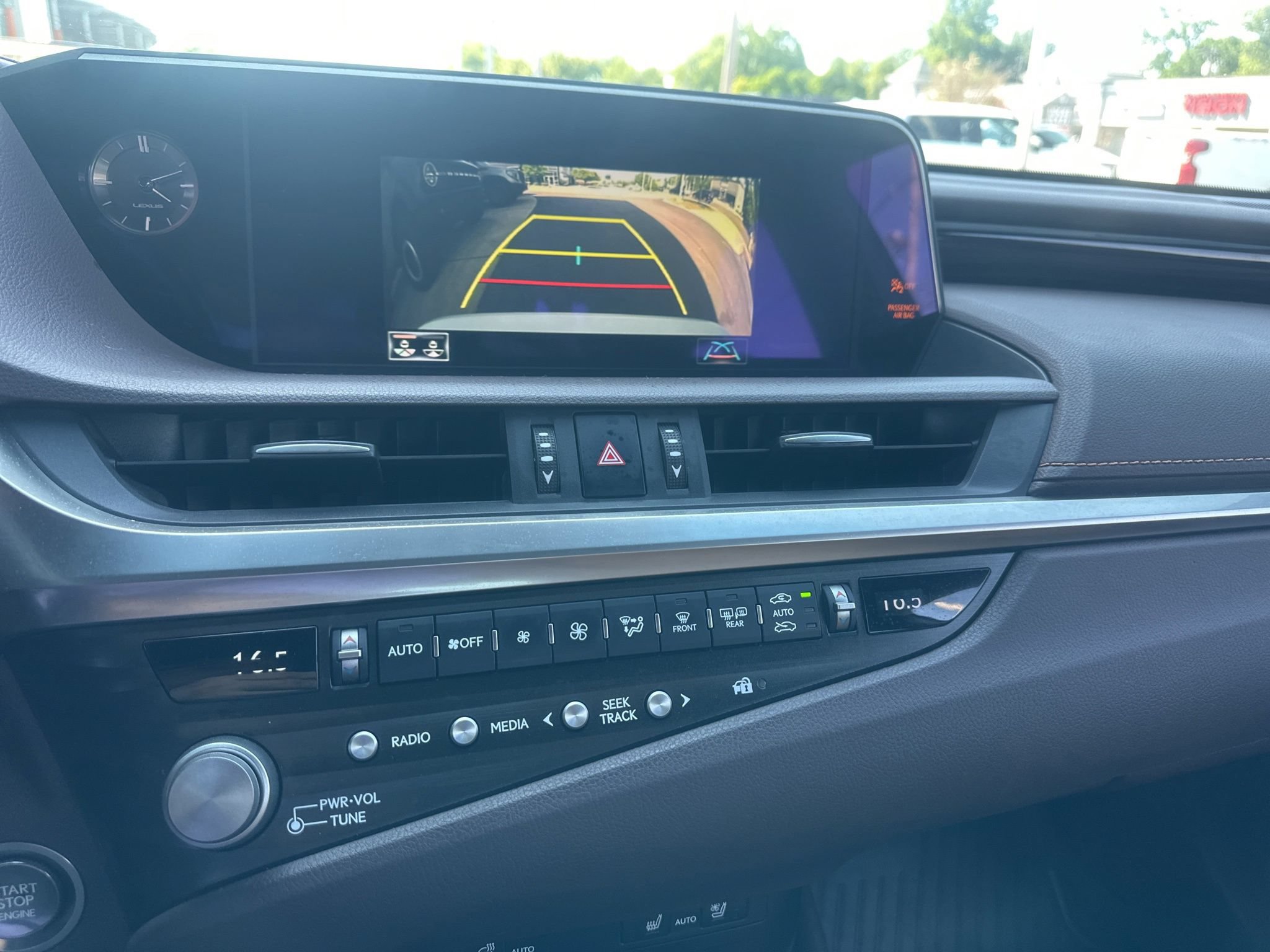 Used 2021 Lexus ES 250 AWD/4WD image 24