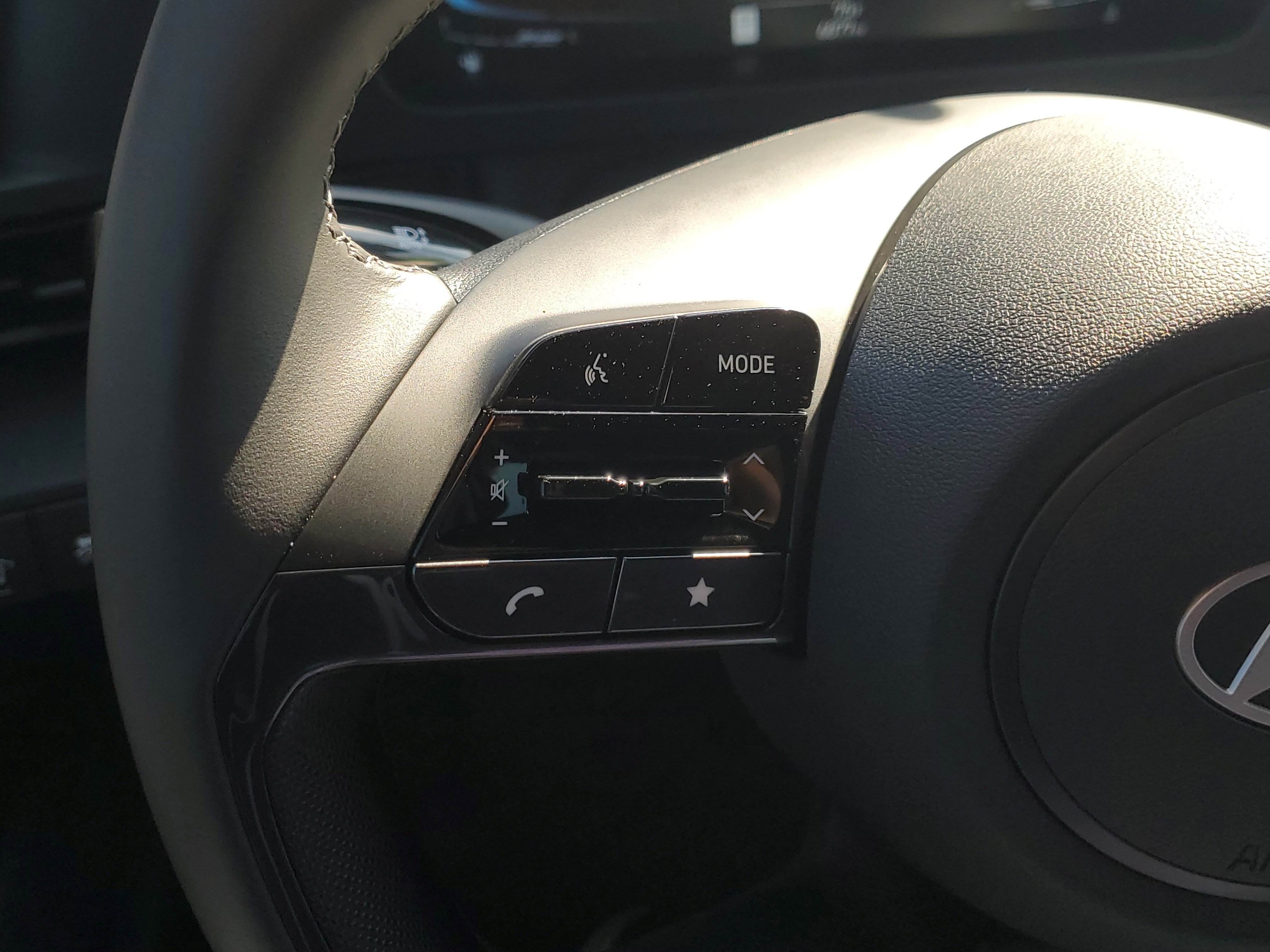 Used 2025 Hyundai Elantra Sport image 23