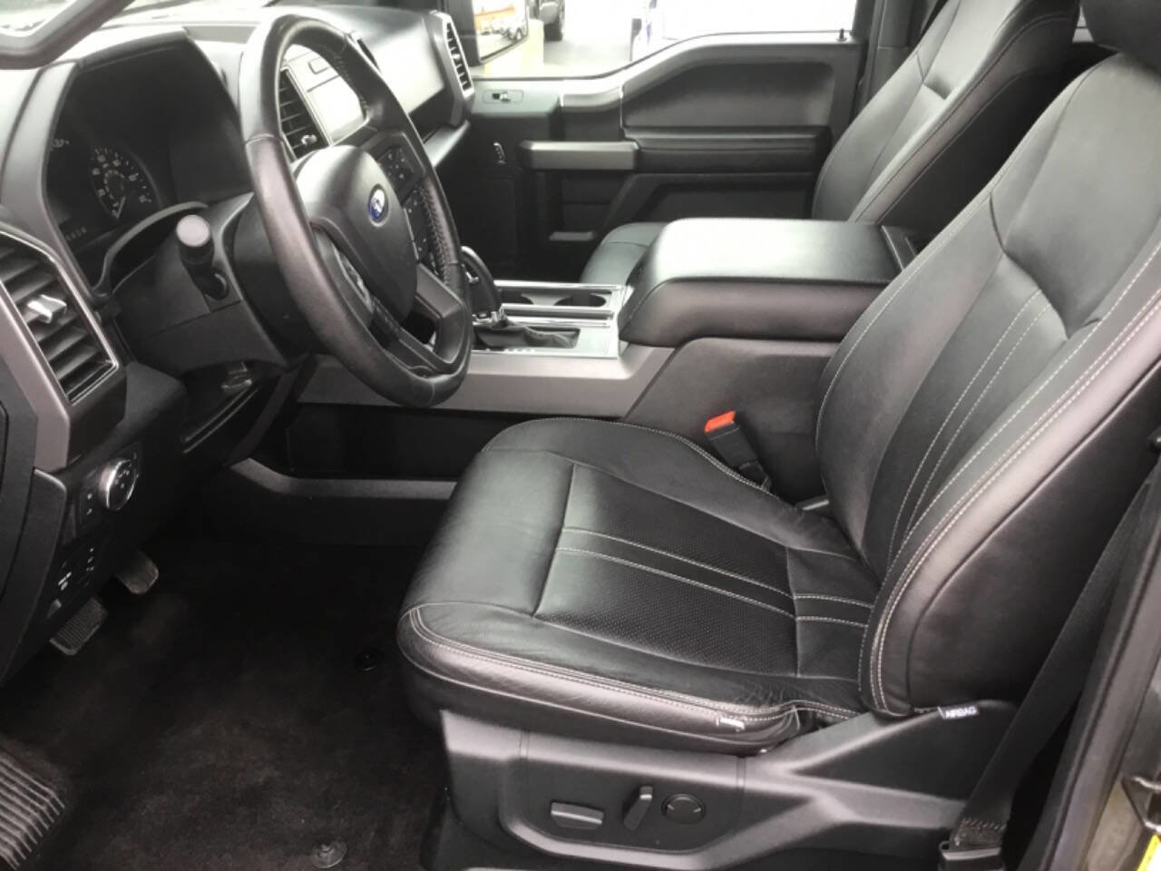 Used 2019 Ford F150 XLT w/ Equipment Group 302A Luxury image 4