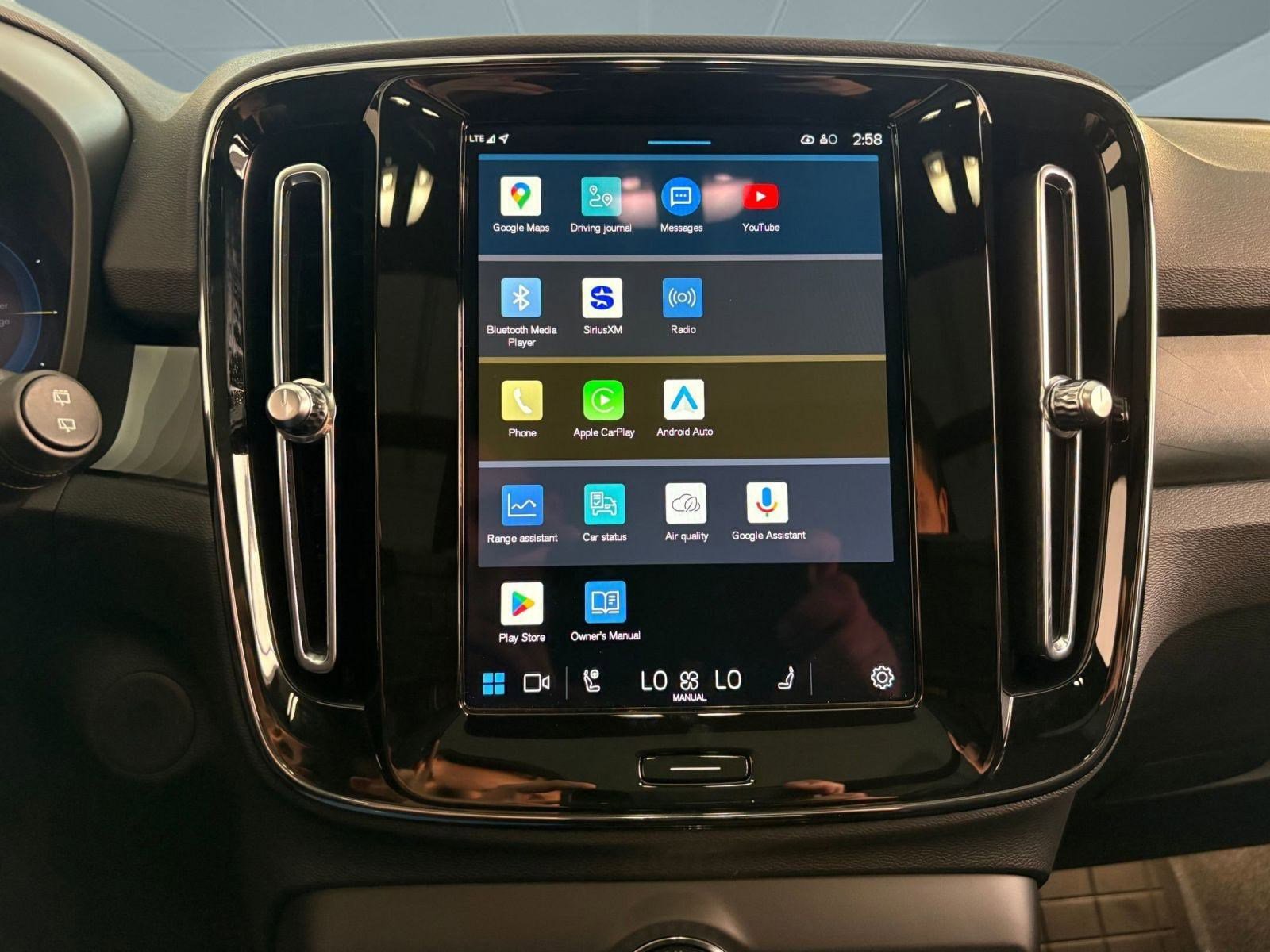 Used 2024 Volvo XC40 Recharge Ultimate w/ Protection Package Premier image 27