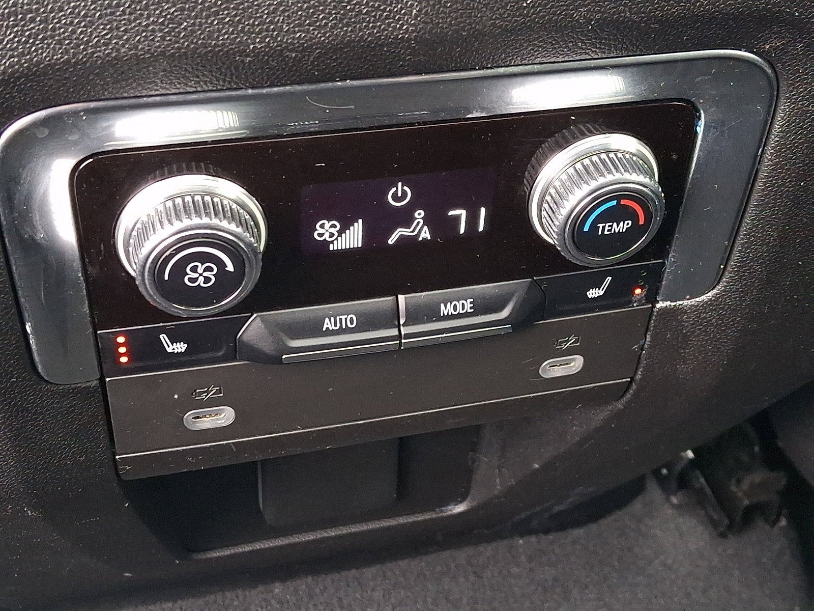 Certified 2023 GMC Yukon XL SLT w/ SLT Premium Package image 12