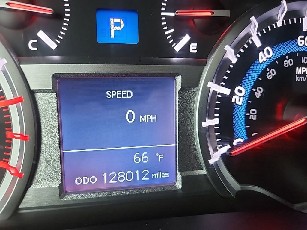 Used 2014 Toyota 4Runner SR5 AWD/4WD image 17