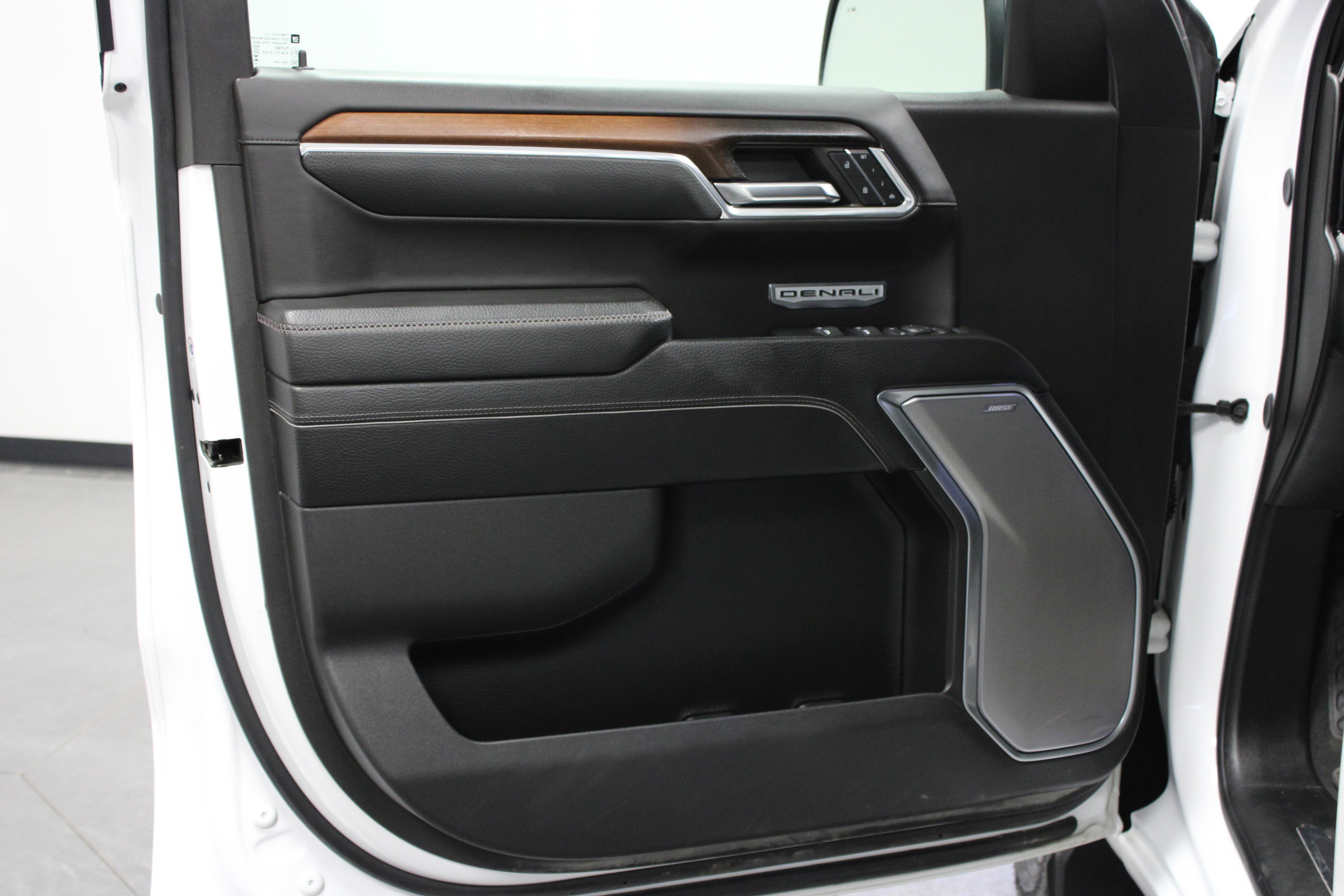 Used 2024 GMC Sierra 1500 Denali image 11