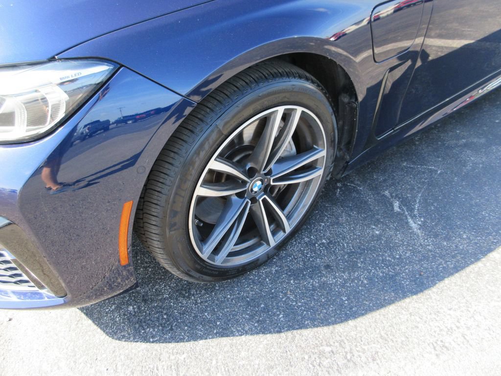 Used 2020 BMW 745e xDrive AWD/4WD image 13