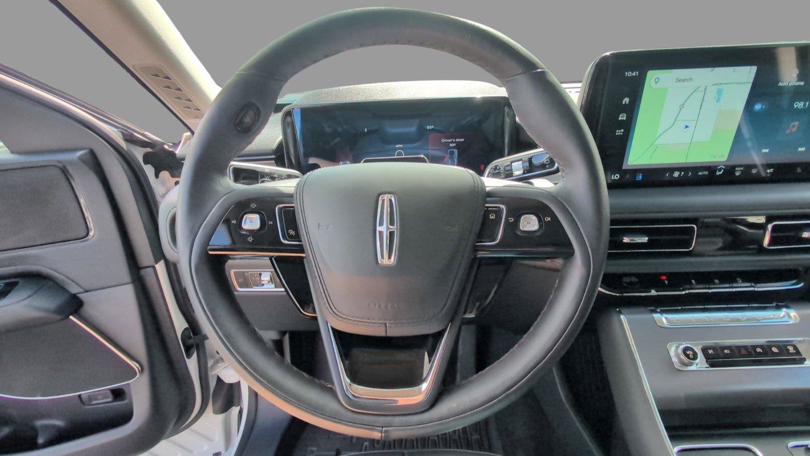 Used 2025 Lincoln Aviator AWD image 28