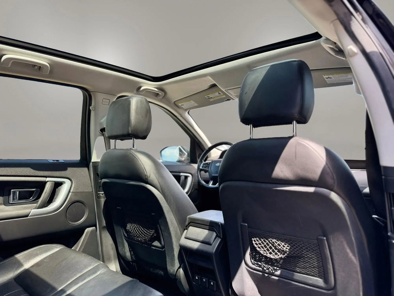 Used 2018 Land Rover Discovery Sport HSE image 20