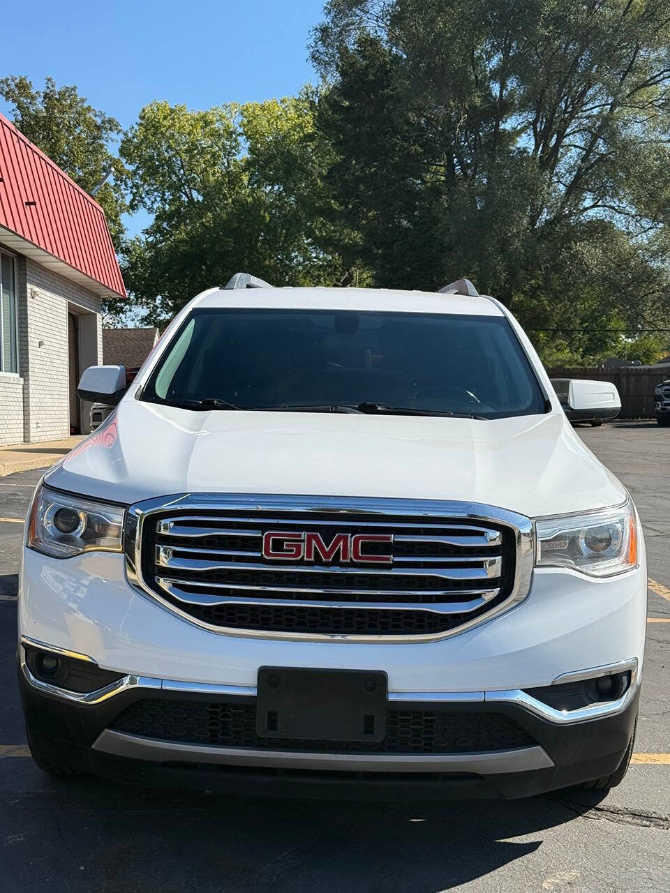 Used 2019 GMC Acadia SLE w/ Driver Alert Package I image 4