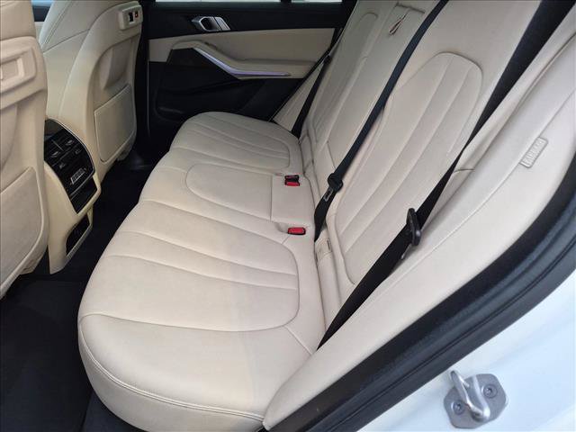 Used 2021 BMW X5 xDrive45e w/ Convenience Package AWD/4WD image 17