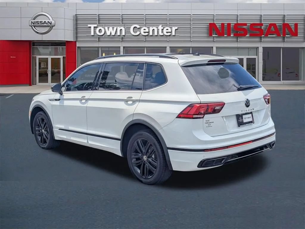 Used 2022 Volkswagen Tiguan SE R-Line FWD image 5
