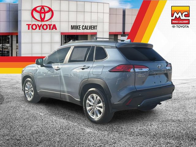Used 2024 Toyota Corolla Cross LE FWD image 3