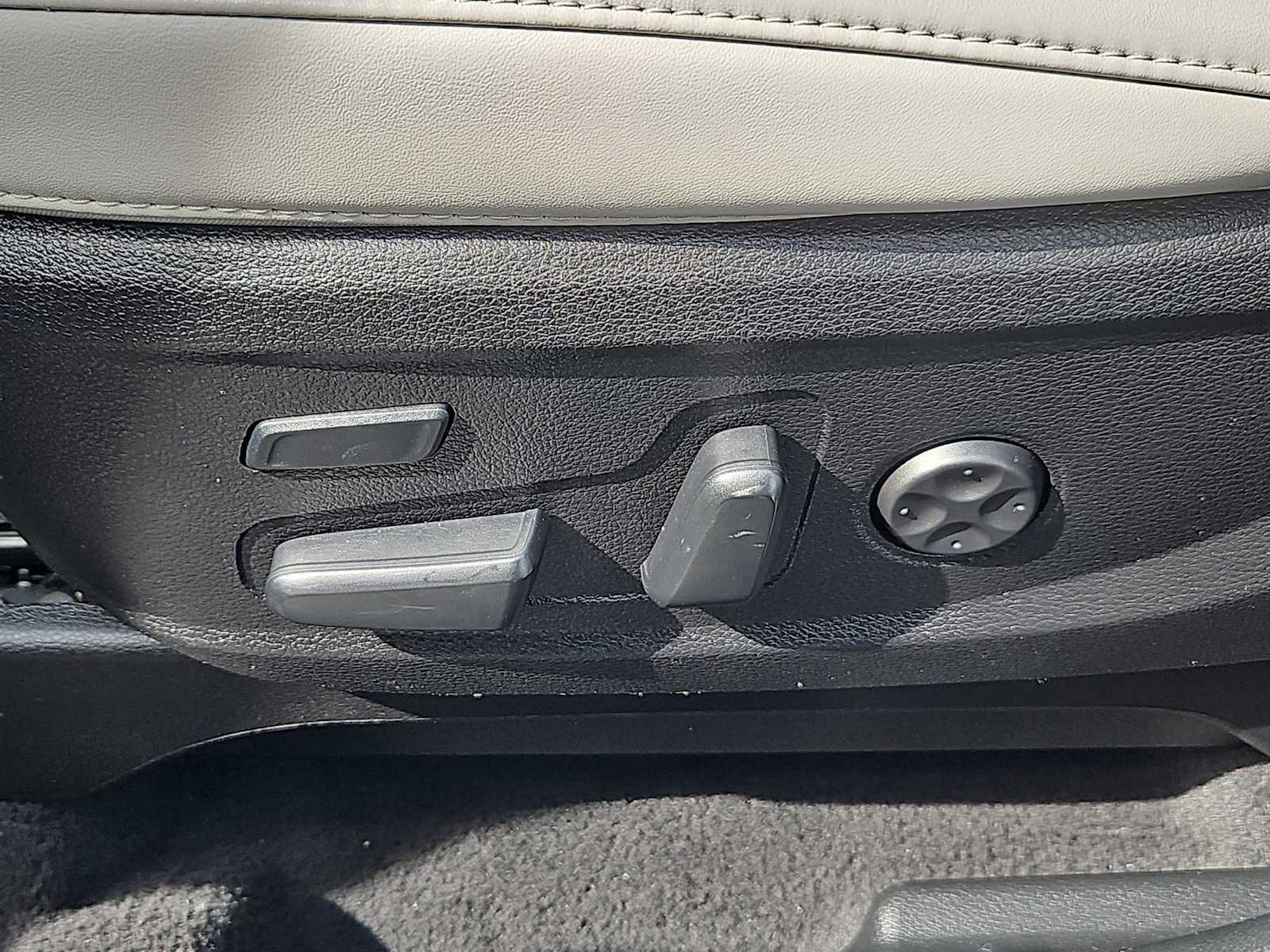 Used 2024 Kia Telluride SX Prestige image 25