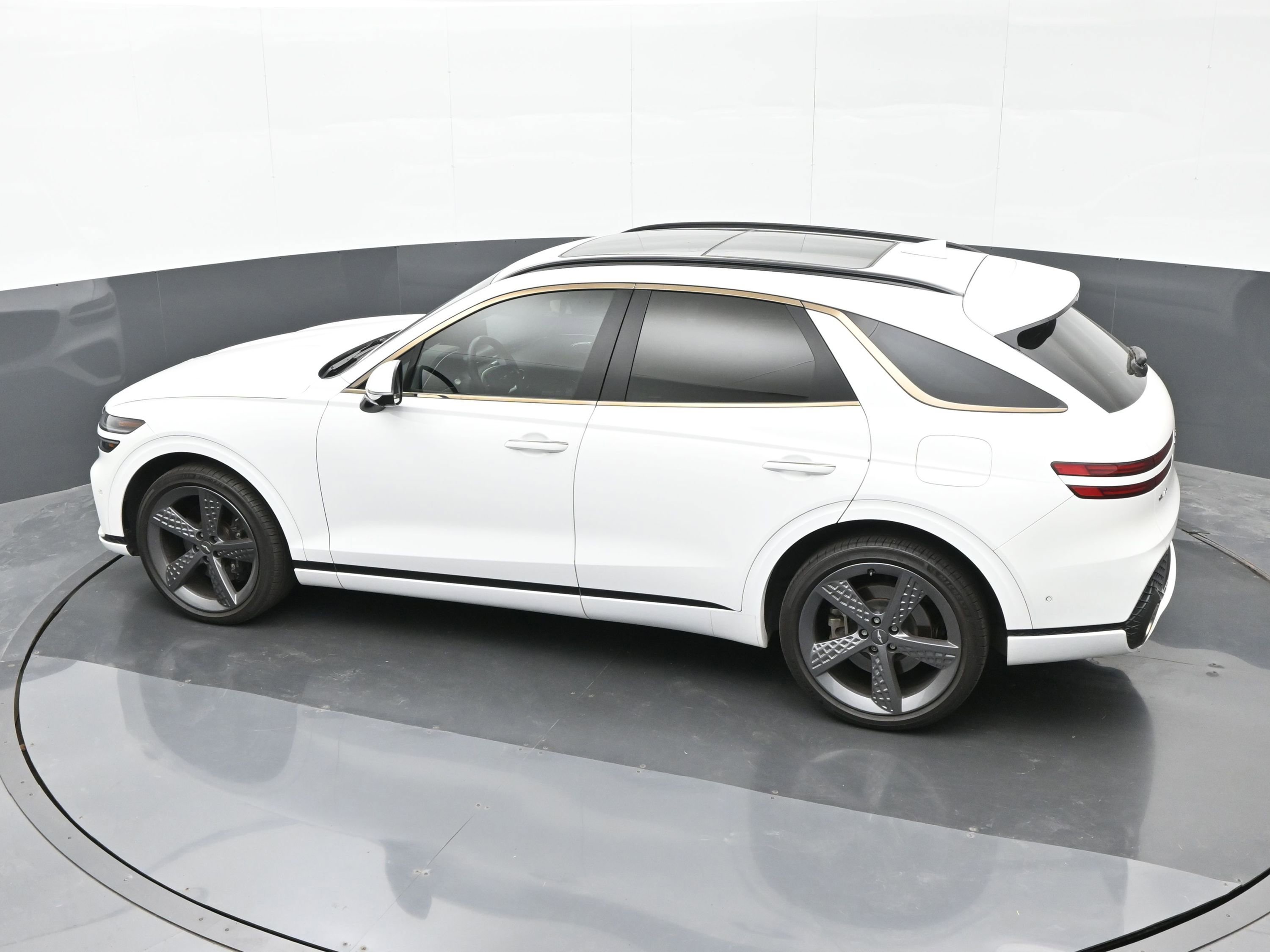 Used 2022 Genesis GV70 3.5T Sport w/ Sport Prestige Package image 34