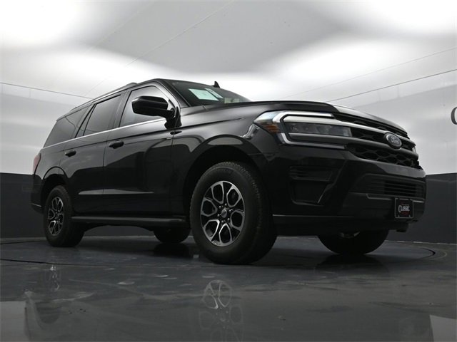 Used 2023 Ford Expedition XLT image 29