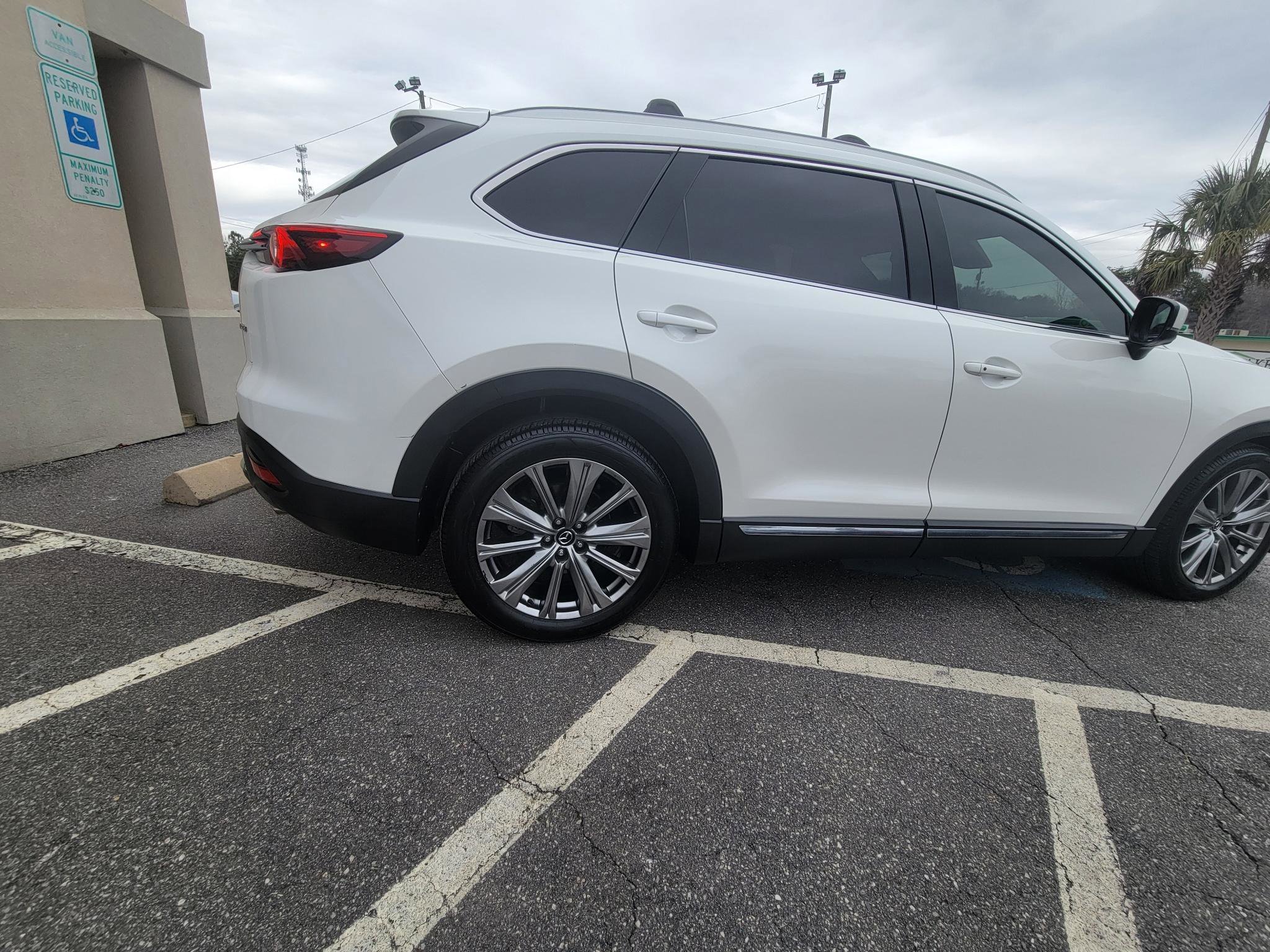 Used 2021 MAZDA CX-9 Signature image 12