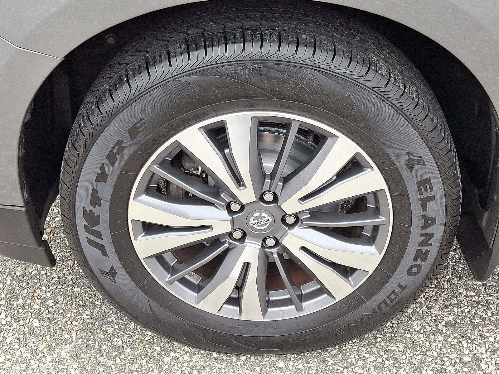 Used 2020 Nissan Pathfinder S image 8