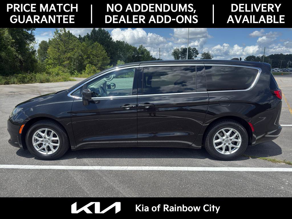 Used 2017 Chrysler Pacifica Touring FWD image 8