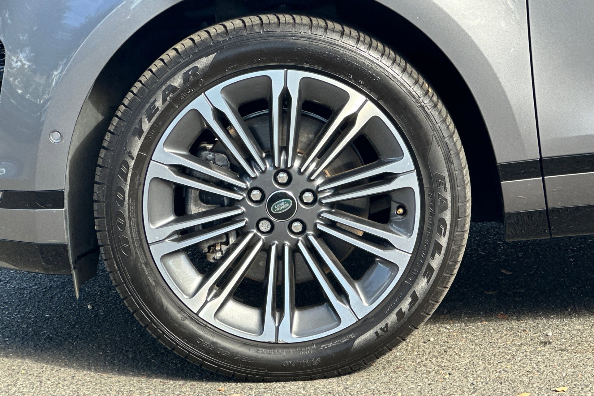 Used 2024 Land Rover Range Rover Evoque Dynamic SE image 16