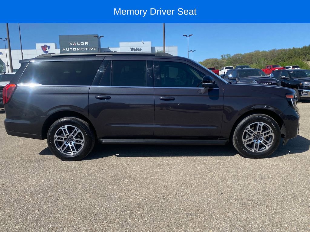 Used 2025 Ford Expedition Max Active AWD/4WD image 7