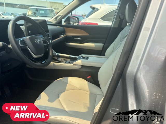 Used 2025 Toyota Grand Highlander AWD Hybrid image 10