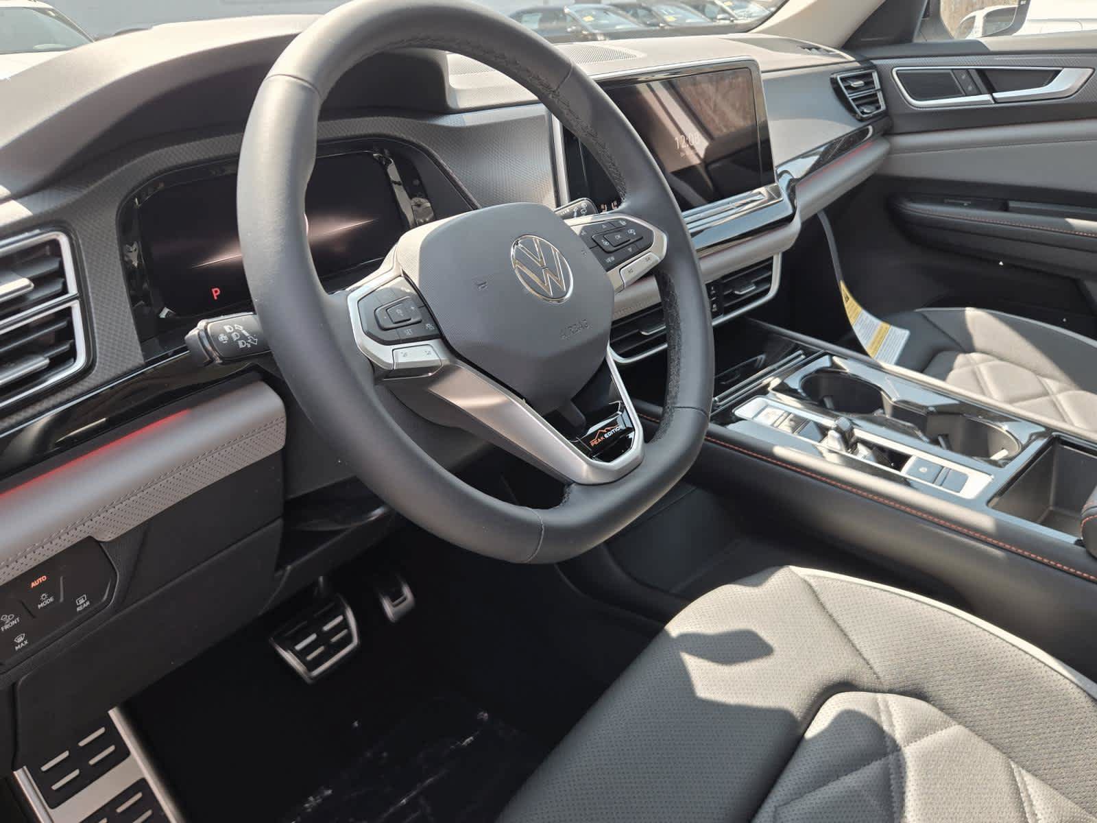 New 2026 Volkswagen Atlas Peak Edition AWD/4WD image 18