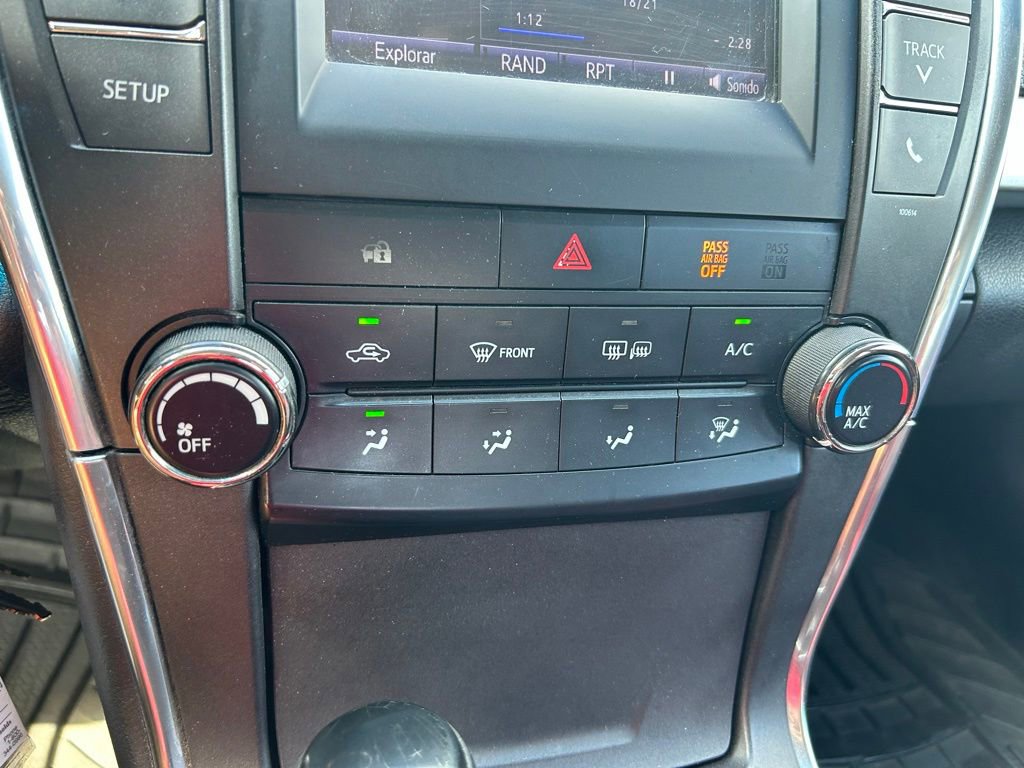 Used 2016 Toyota Camry SE FWD image 27