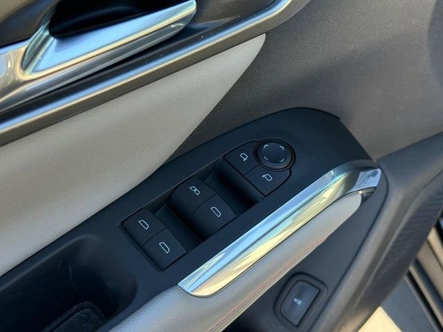 Used 2024 Chevrolet Traverse LT image 17